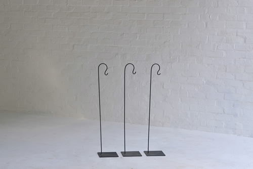 003 Hooks for bell jars